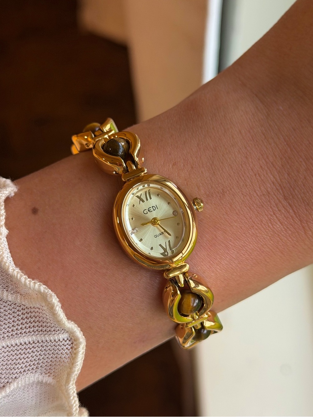 Vintage Gold Oval Quartz Watch Adjustable Bracelet